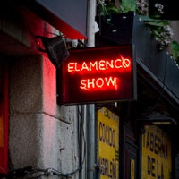 Foto scattata a La Quimera Tablao Flamenco y Sala Rociera da La Quimera Tablao Flamenco y Sala Rociera il 6/22/2021
