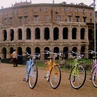 1/30/2014 tarihinde Roma rent bike - bike rental &amp;amp; bike toursziyaretçi tarafından Roma rent bike - bike rental &amp;amp; bike tours'de çekilen fotoğraf