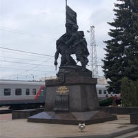 Photo taken at Памятник «Тулякам мастерам-оружейникам и солдатам Первой мировой войны» by Iurii S. on 5/3/2021