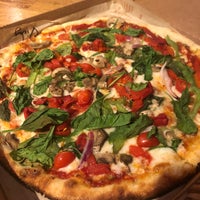 7/22/2021 tarihinde Vicki G.ziyaretçi tarafından Blaze Pizza'de çekilen fotoğraf
