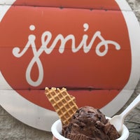 Photo taken at Jeni&amp;#39;s Splendid Ice Creams by Vicki G. on 7/20/2021