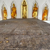 Photo taken at Wat Bowon Niwet by Nara G. on 12/24/2023