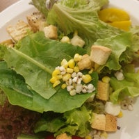 Photo taken at The Salad Concept by Nara G. on 11/5/2022