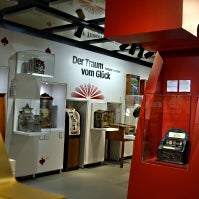 รูปภาพถ่ายที่ Deutsches Automatenmuseum - Sammlung Gauselmann โดย Deutsches Automatenmuseum - Sammlung Gauselmann เมื่อ 6/5/2014