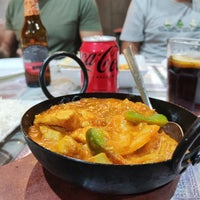 Foto diambil di Tandoori Nights Barcelona oleh Faezeh A. pada 6/25/2023