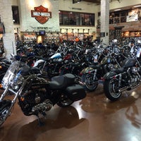 Снимок сделан в Longhorn Harley-Davidson пользователем Chor N. 6/9/2016