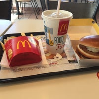 Photo taken at McDonald&amp;#39;s by ミツトシ on 2/5/2016