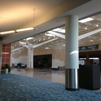 รูปภาพถ่ายที่ Springfield-Branson National Airport (SGF) โดย IVAN เมื่อ 5/8/2013