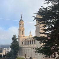 Photo taken at Saint Ignatius Church by Shawn C. on 8/3/2022