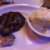 Photo taken at Texas Roadhouse - Irving by Roberto B. on 12/30/2019