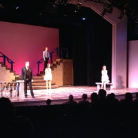 9/29/2012 tarihinde Brett L.ziyaretçi tarafından Jean&amp;#39;s Playhouse - NCCA Papermill Theatre'de çekilen fotoğraf