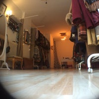 Foto tirada no(a) Buyukannemin Sandigi Vintage Shop por Toygun Ş. em 5/5/2016