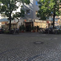 Photo taken at Kaffee Espresso &amp;amp; Barista by Günay Ö. on 8/14/2016