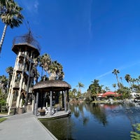 Foto diambil di Paradise Point Resort &amp;amp; Spa oleh Dianna N. pada 11/4/2023