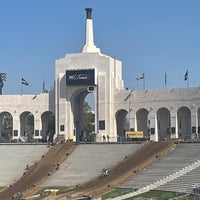 Photo taken at Los Angeles Memorial Coliseum by Dianna N. on 9/23/2023