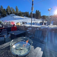Foto scattata a Mountain High Ski Resort (Mt High) da Dianna N. il 12/17/2021