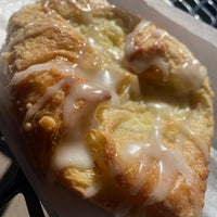 Photo taken at V.G. Donut &amp;amp; Bakery by Dianna N. on 10/31/2023