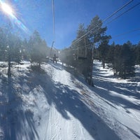 Снимок сделан в Mountain High Ski Resort (Mt High) пользователем Dianna N. 12/17/2021