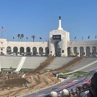 Photo taken at Los Angeles Memorial Coliseum by Dianna N. on 9/23/2023