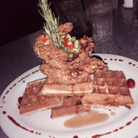 Photo taken at Hash House A Go Go by Ed-Tre M. on 6/18/2015