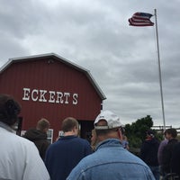 Das Foto wurde bei Eckert&#39;s Millstadt Fun Farm von Nicole W. am 10/8/2015 aufgenommen