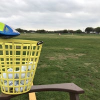 Foto diambil di The Golf Center at the Highlands oleh iPhone V. pada 3/16/2017