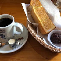 Photo taken at Komeda&amp;#39;s Coffee by しえろ on 11/4/2022
