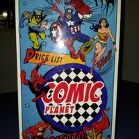 รูปภาพถ่ายที่ Comic Planet โดย Rafael J. เมื่อ 10/13/2012