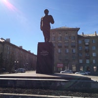 Photo taken at Площадь Орджоникидзе by Pavel K. on 4/12/2014