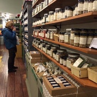 Foto tirada no(a) Savory Spice Shop por Janet em 12/13/2014