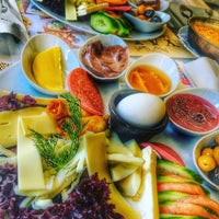 Photo taken at Yalı Cafe &amp;amp; Restaurant by ♚ Kerem βerk ♚ D. on 4/26/2017