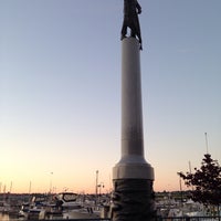 Photo taken at Seattle Fisherman&amp;#39;s Memorial by ǝʌǝʇS W. on 7/12/2014