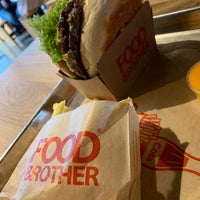 Foto tirada no(a) Food Brother por Manuel C. em 2/16/2019