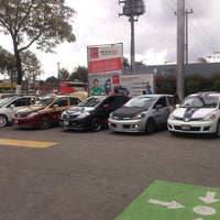 6/7/2014에 Jony Jon L.님이 Nissan Imperio Oriente에서 찍은 사진