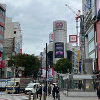 Photo taken at Dogenzaka shita Intersection by akira m. on 10/28/2022