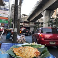 Photo taken at Phaya Thai Road by akira m. on 12/20/2016