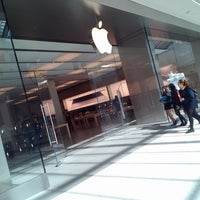Photo taken at Apple Watford by Nikica 🌸 A. on 4/28/2015