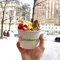 Photo taken at Pinkberry by QQ on 3/6/2022