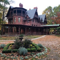 Photo taken at The Mark Twain House &amp; Museum by QQ on 10/24/2020