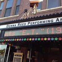 Foto tirada no(a) Donna Reed Theatre por Kristian D. em 9/6/2013