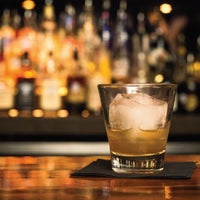Снимок сделан в Bar&amp;#39;Lees Wine &amp;amp; Whisky Bar пользователем Bar&amp;#39;Lees Wine &amp;amp; Whisky Bar 2/3/2014