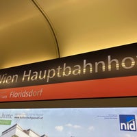 Photo taken at S Hauptbahnhof Wien by 最終信号 on 5/4/2023