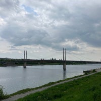 Photo taken at Kaisermühlenbrücke by 最終信号 on 5/3/2023