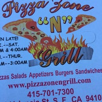 Снимок сделан в Pizza Zone &amp;#39;N&amp;#39; Grill пользователем DaShon M. 4/26/2016