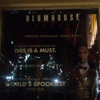 Das Foto wurde bei Blumhouse Of Horrors von Shok am 10/30/2012 aufgenommen