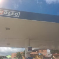 Photo taken at posto petróleo by Dinho G. on 8/13/2017