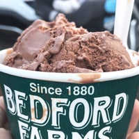 Photo taken at Bedford Farms Ice Cream by Sezgin D. on 6/26/2017