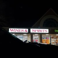Foto tirada no(a) Wines on Main por Jason M. em 1/7/2019