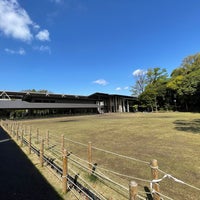 Photo taken at Denenchofu Seseragi Park by 陽 須. on 4/8/2023