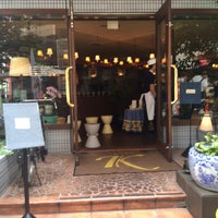 Photo taken at 洋食 katsui by 陽 須. on 8/11/2016